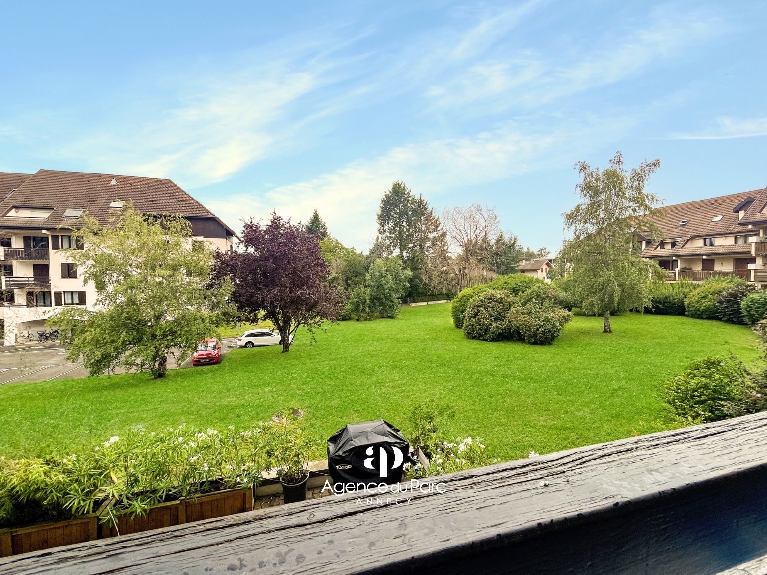 Type 2 avec vue sur parc verdoyant au calme à Annecy le vieux à vendre